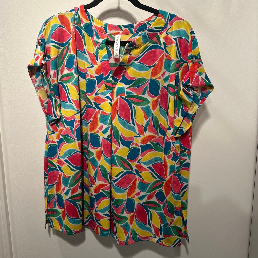 Scarlett Multicolor Pattern Short Sleeve Tee